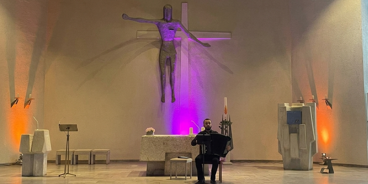 Gemini_Generated_Image_25g0jk25g0jk25g0