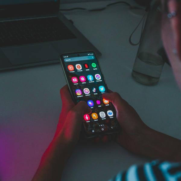 arpad-czapp-Cg94g0QFHv4-unsplash